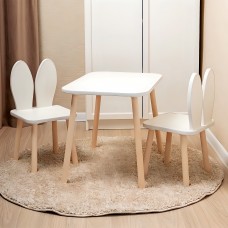 Մանկական սեղան և երկու աթոռ